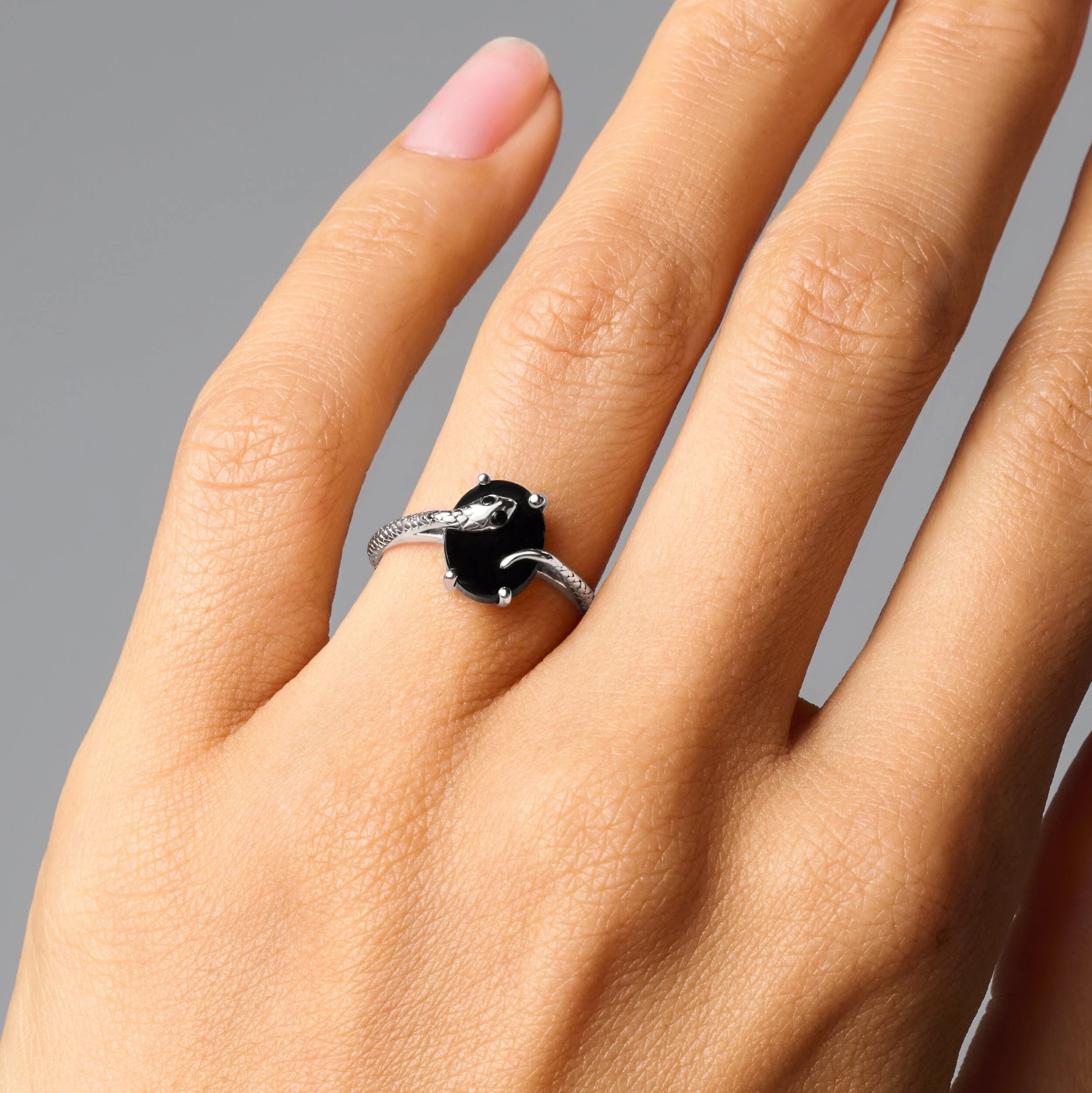 Black Onyx Ring - Serpent of Willpower - Image 2